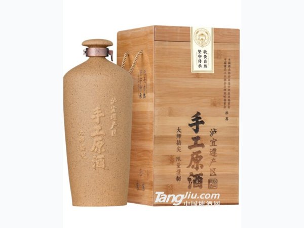 泸宜遵固态手工原酒1.5L 图1